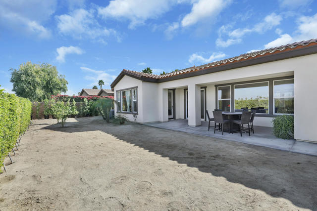 81800 Eagle Claw Drive, La Quinta CA: https://media.crmls.org/mediaz/f15c32db-b3fb-4171-9b69-c751ec741dfd.jpg