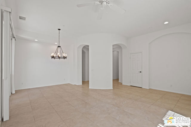 Image 7 of 34 For 64 Vista Mirage Way