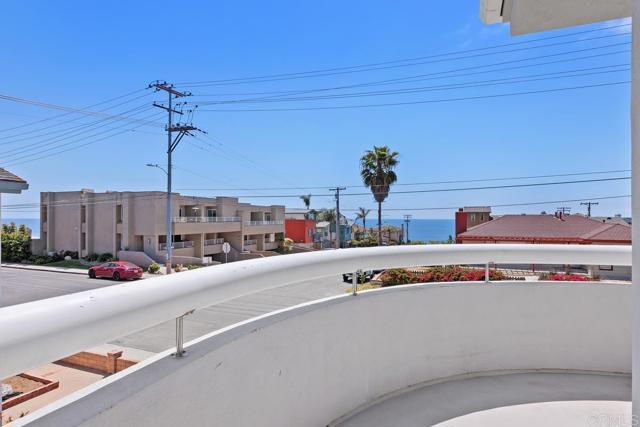 3980 Garfield Street, Carlsbad CA: https://media.crmls.org/mediaz/f15df823-ce0d-4cdf-8c29-3285f21ee8a3.jpg