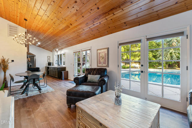 5321 Alta Canyada Road, La Canada Flintridge CA: https://media.crmls.org/mediaz/f15e82ef-2cd5-4e50-abac-43c88fed8a76.jpg