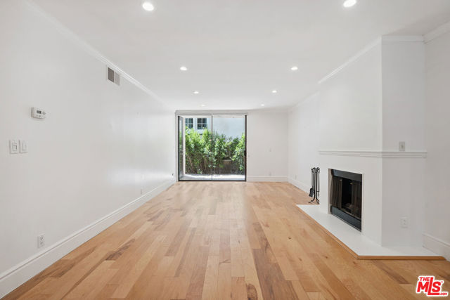 1250 S Beverly Glen Boulevard, Los Angeles CA: https://media.crmls.org/mediaz/f15ef968-c229-4eac-8f18-3d06222241fd.jpg