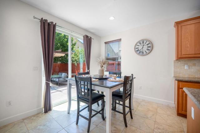 250 Robin Place, Gilroy CA: https://media.crmls.org/mediaz/f15f1841-e5e5-464c-8639-b8acec290f35.jpg