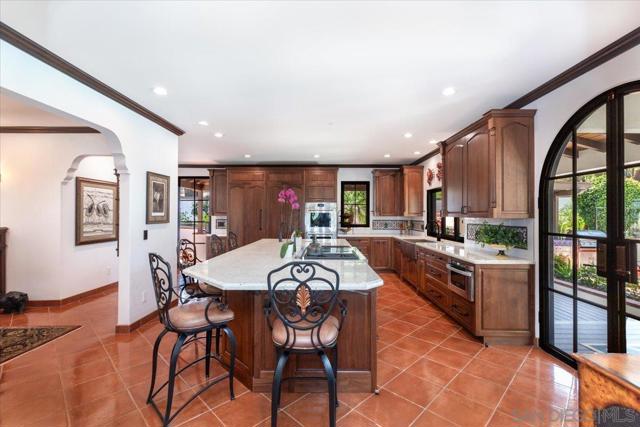 2103 Sunnyside Ave, El Cajon CA: https://media.crmls.org/mediaz/f15f2ead-a5b3-4dfa-990c-b3a873b85137.jpg