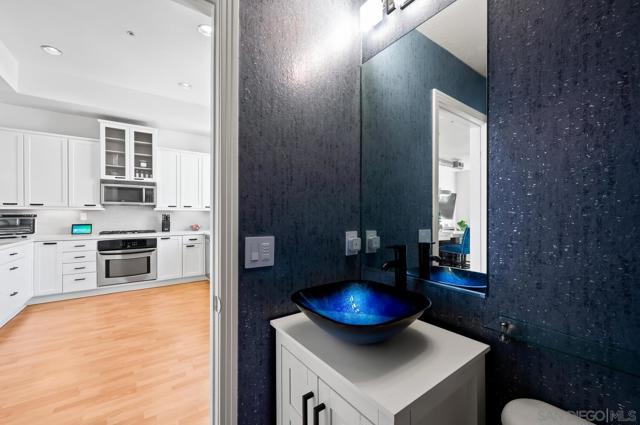 465 S Cleveland St, Oceanside CA: https://media.crmls.org/mediaz/f15f3b70-4b3c-4862-b8fd-2cfac86bb091.jpg