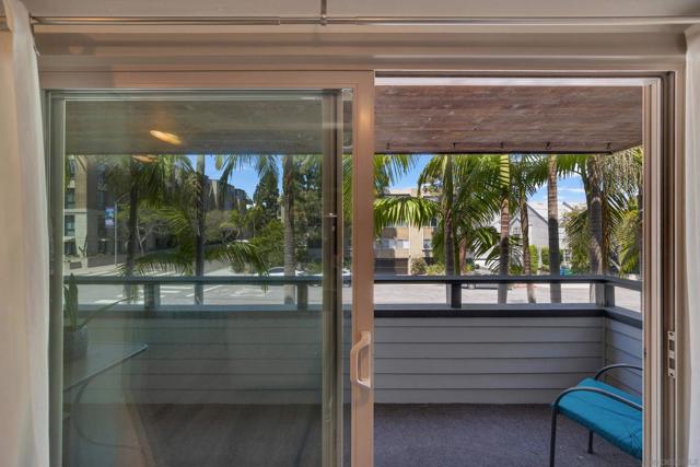 4055 Falcon St, San Diego CA: https://media.crmls.org/mediaz/f15f8f69-394d-4036-8797-c726571580a7.jpg