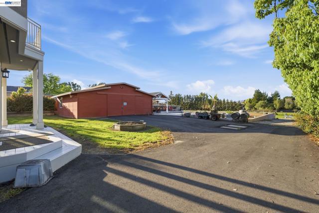 Image 32 of 54 For 2680 Marina Ave.