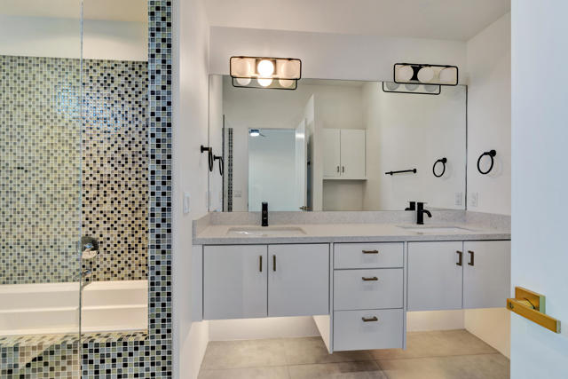 2703 Alexander Club Drive, Palm Springs CA: https://media.crmls.org/mediaz/f1611008-8acc-4b14-9147-3cf3bdef54e3.jpg