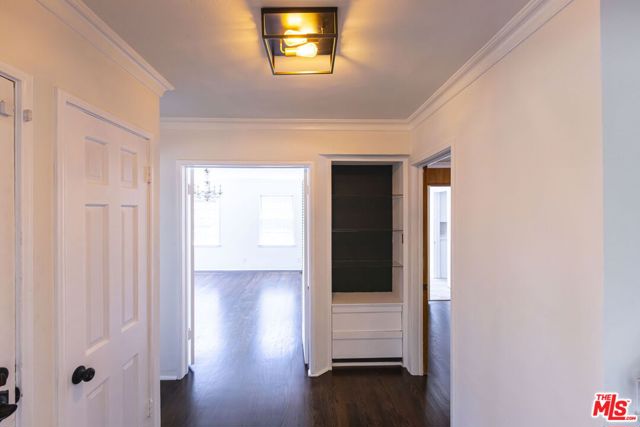 2547 Canyon Drive, Los Angeles CA: https://media.crmls.org/mediaz/f1612851-777b-40f9-a65a-9df46306aac3.jpg