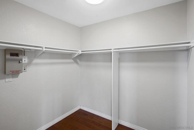 1586 Kimberly Woods Dr, El Cajon CA: https://media.crmls.org/mediaz/f16147a2-5cb4-42c8-a11e-f2bd8b1739bf.jpg