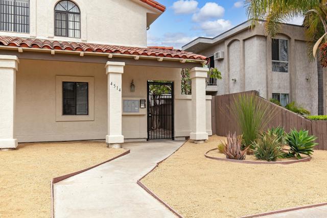 Detail Gallery Image 3 of 34 For 4514 Dawson Ave #4,  San Diego,  CA 92115 - 3 Beds | 2/1 Baths