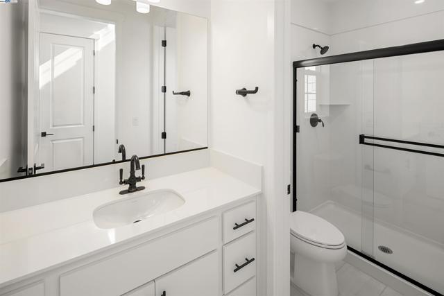 16 Grey Whale Place, Bethel Island CA: https://media.crmls.org/mediaz/f162c622-4807-4355-96be-4165606f49c6.jpg