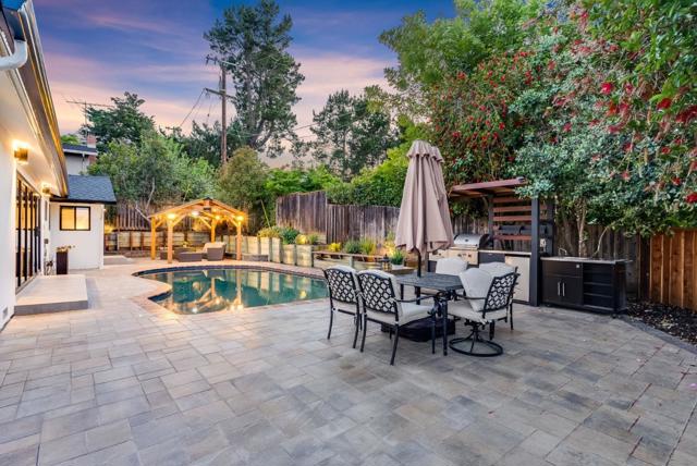 Image 5 of 36 For 999 Andover Way