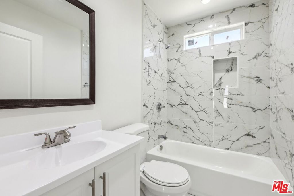 https://media.crmls.org/mediaz/f163a6d7-6430-4367-82c5-8f0053f7aab7.jpg?preset=X-Large