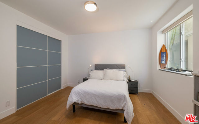 139 Westwind Mall, Marina del Rey CA: https://media.crmls.org/mediaz/f163c05b-6636-4deb-9901-f0794c6d9b6c.jpg