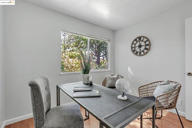 4414 Willow Glen Ct, Concord CA: https://media.crmls.org/mediaz/f163ff52-fda3-4c96-a177-e2081224869f.jpg