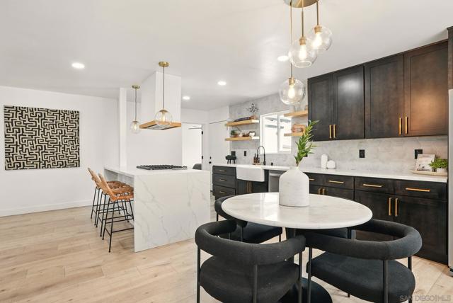 4817 Lyon St, San Diego CA: https://media.crmls.org/mediaz/f1641e59-de6d-4460-8744-e2433b804b84.jpg
