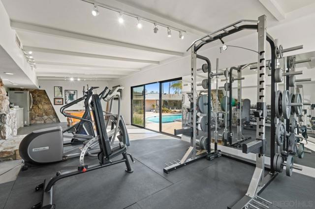 11020 Horizon Hills Dr, El Cajon CA: https://media.crmls.org/mediaz/f164551f-e8a5-414f-9513-ec87a90ce086.jpg