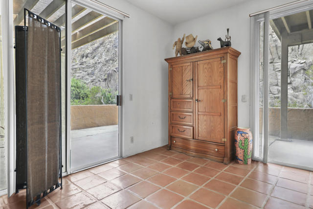 Image 11 of 30 For 78225 Cortez Lane 185