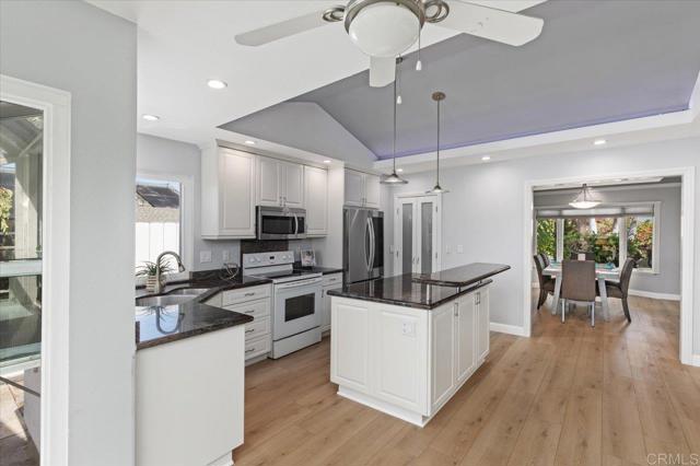 1054 La Sombra Drive, San Marcos CA: https://media.crmls.org/mediaz/f164d3b8-bea0-4a43-ba81-988a26849b5a.jpg