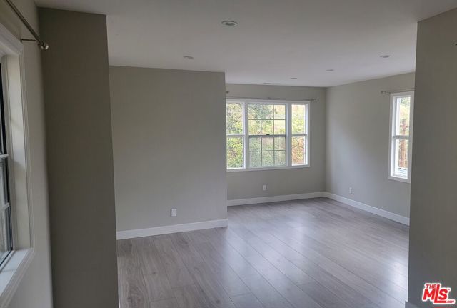 11344 Santol Drive, Sylmar CA: https://media.crmls.org/mediaz/f1658ef4-9165-4ee4-81f9-757dfb3482e8.jpg