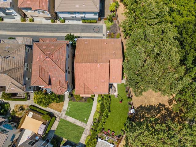 5989 Hillbrook Pl, Dublin CA: https://media.crmls.org/mediaz/f16685ae-9cc0-47c1-abb3-4c23f0856afe.jpg