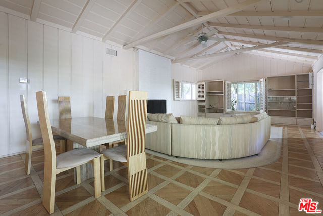 1749 Franklin Canyon Drive photo 3