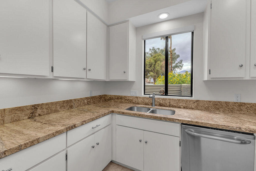 MLS #219138815DA image #17