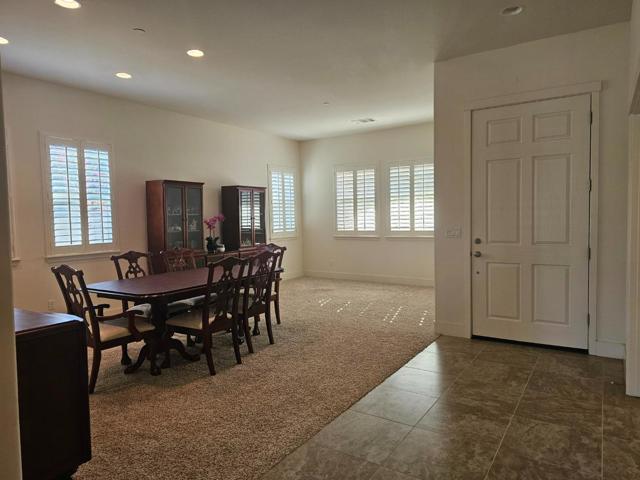 1703 Cobblefield Lane, Los Banos CA: https://media.crmls.org/mediaz/f1686350-5d1f-46ec-b87f-d509ddc5bba5.jpg