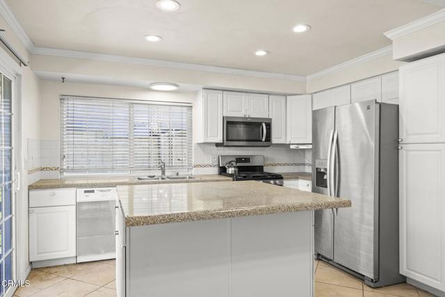 111 Carlisle Court, Oxnard CA: https://media.crmls.org/mediaz/f1690947-1861-4e11-ad6c-e00bb19a17bd.jpg