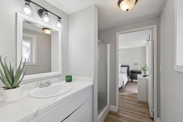 26086 Bear Valley Heights Road, Escondido CA: https://media.crmls.org/mediaz/f169d150-ab86-43fd-a20b-42bcfe848caf.jpg