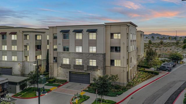 2810 Wagon Wheel Road, Oxnard CA: https://media.crmls.org/mediaz/f16a756b-104b-45d3-bddc-bf4c557241e3.jpg