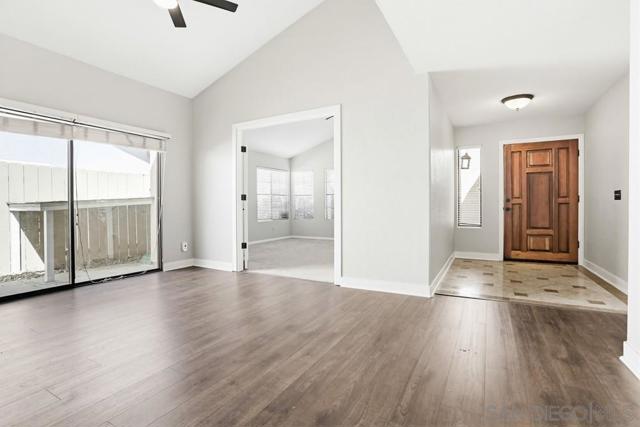 11753 Avenida Sivrita, San Diego CA: https://media.crmls.org/mediaz/f16aa570-7455-48e6-b4ce-9931c662bbf5.jpg