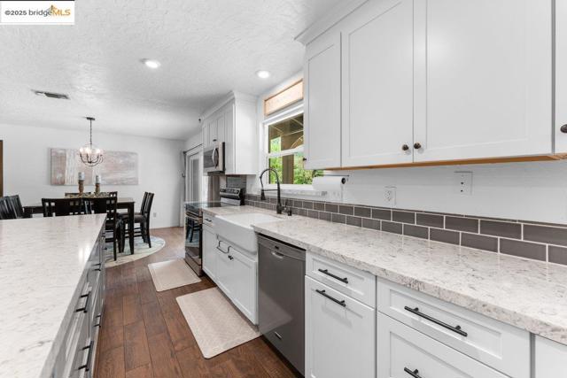Image 16 of 36 For 15086 Vista Knolls