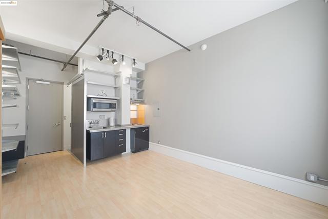 83 McAllister St, San Francisco CA: https://media.crmls.org/mediaz/f16b5f4c-b4b5-4987-ba26-d8c87d97015d.jpg