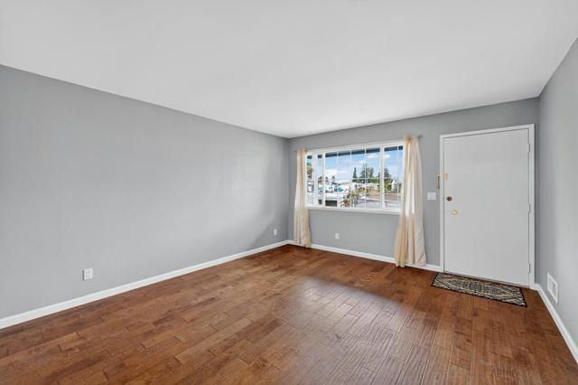 514 Argos Circle, Watsonville CA: https://media.crmls.org/mediaz/f16bf69b-47c2-44c1-acc2-938975c32e39.jpg