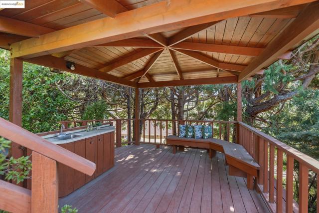 1657 Clearview Dr., San Leandro CA: https://media.crmls.org/mediaz/f16c30b2-ca7c-46f3-8695-fc8c51446711.jpg