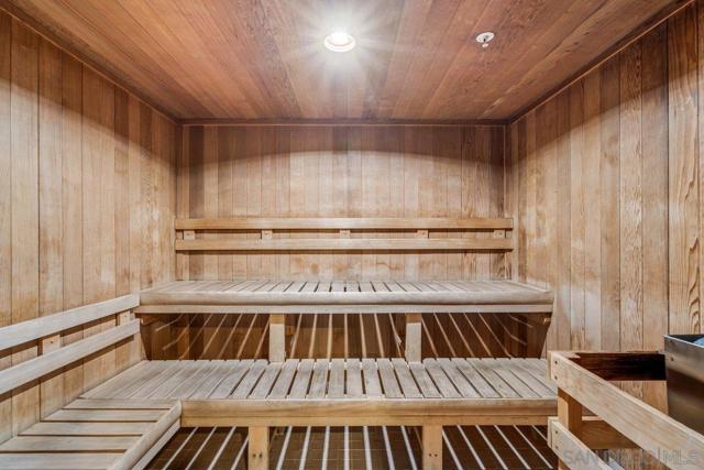 700 W E St, San Diego CA: https://media.crmls.org/mediaz/f16cbd0d-03e3-49b0-bea5-4013bb8ab7e3.jpg