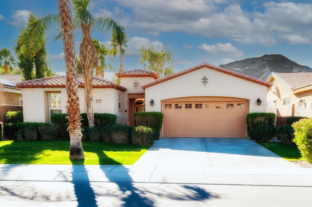81945 Golden Star Way