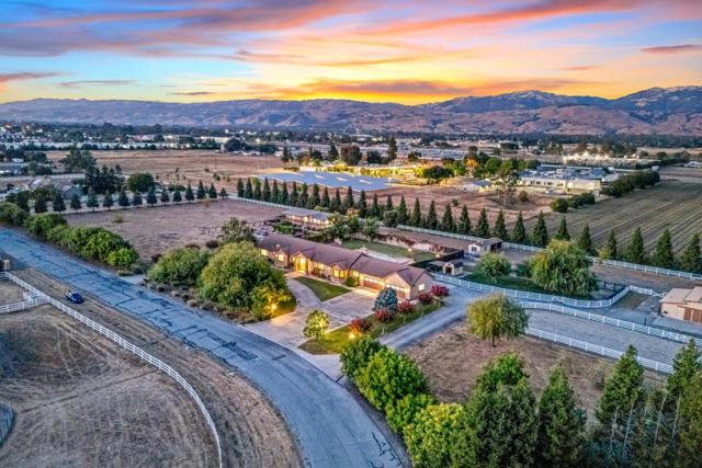 12320 Highland Estates Lane, San Martin CA: https://media.crmls.org/mediaz/f16e4fe1-991f-42e1-96b4-15550b8218b1.jpg