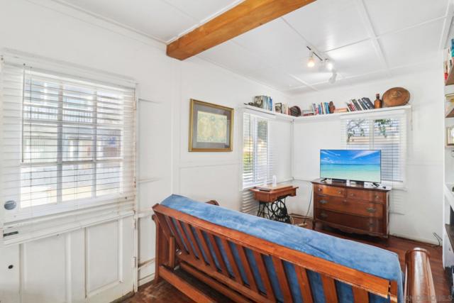 719 Jersey Ct, San Diego CA: https://media.crmls.org/mediaz/f16ed8bf-fa0e-4ee8-8641-a81bbc865366.jpg