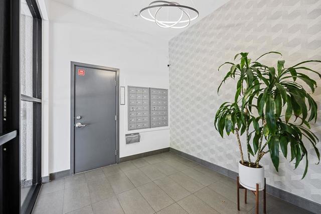 4096 17th Street, San Francisco CA: https://media.crmls.org/mediaz/f16f0b3a-04e0-40fd-bef5-01a15eef72b9.jpg