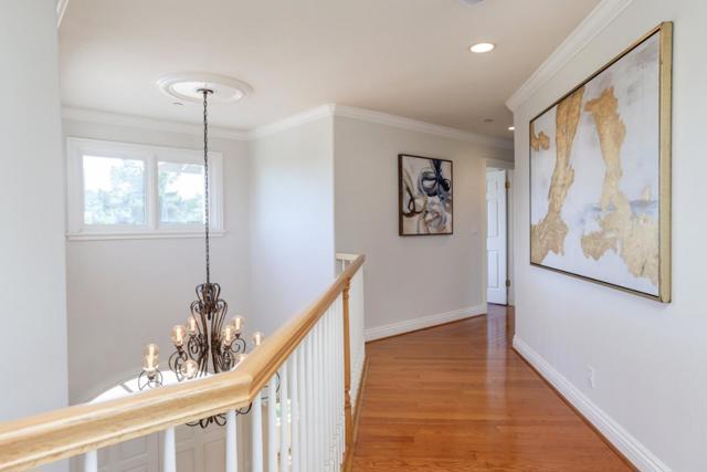 510 Oak Park Way, Redwood City CA: https://media.crmls.org/mediaz/f16fab1c-785e-4972-82f8-65621cf1ae01.jpg