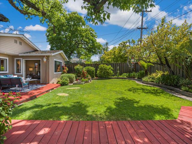 10623 Glenview Avenue, Cupertino CA: https://media.crmls.org/mediaz/f16fab66-dd1b-4568-8685-700b1224c945.jpg