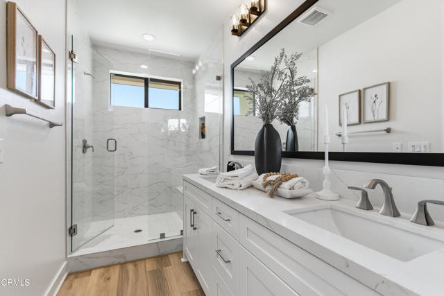 Detail Gallery Image 17 of 36 For 3245 Arrowhead Ct, Altadena,  CA 91001 - 4 Beds | 3/1 Baths