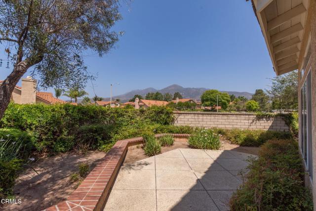 1062 Meadowlark Drive, Fillmore CA: https://media.crmls.org/mediaz/f170c452-7473-4f94-8100-203da74f9d89.jpg