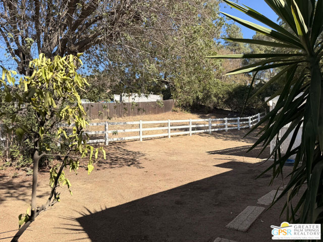 4669 California Avenue, Norco CA: https://media.crmls.org/mediaz/f171cc64-aeb7-4d5e-b8f3-61444eb78e56.jpg