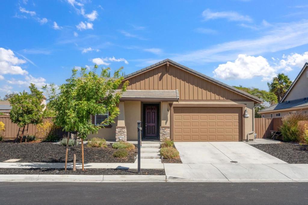 2741 Grayson Street