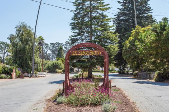 69 Crest Drive, La Selva Beach CA: https://media.crmls.org/mediaz/f1733872-b691-4f8e-b0d4-7b3089edc987.jpg