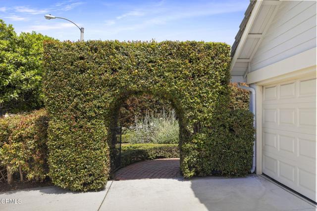 2426 Warbler Avenue, Ventura CA: https://media.crmls.org/mediaz/f1739fcf-d183-4c0e-8764-3dacbff3977b.jpg