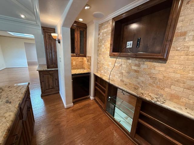 695 San Bruno Way, Salinas CA: https://media.crmls.org/mediaz/f174778e-c6fe-4fb9-b067-24c66243f45c.jpg